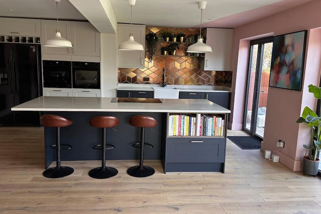 Formby, Spacious True Bungalow Steps From Beach Exterior foto