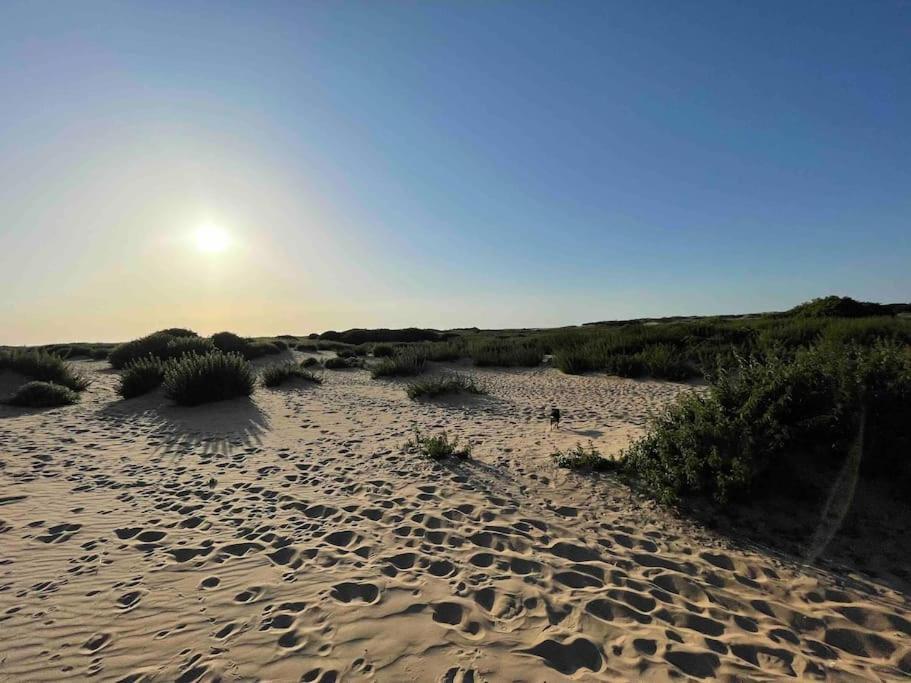 Formby, Spacious True Bungalow Steps From Beach Exterior foto